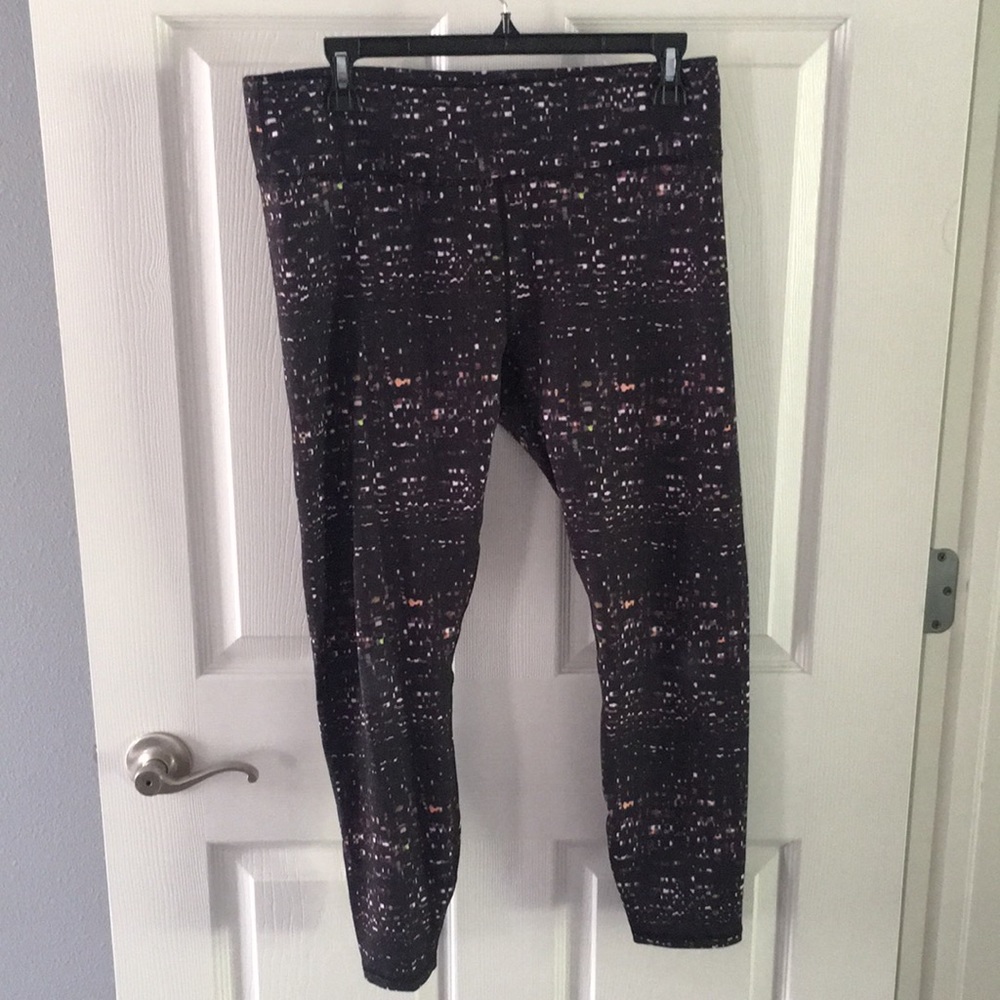 Fabletics power hold 7/8 length leggings, size large